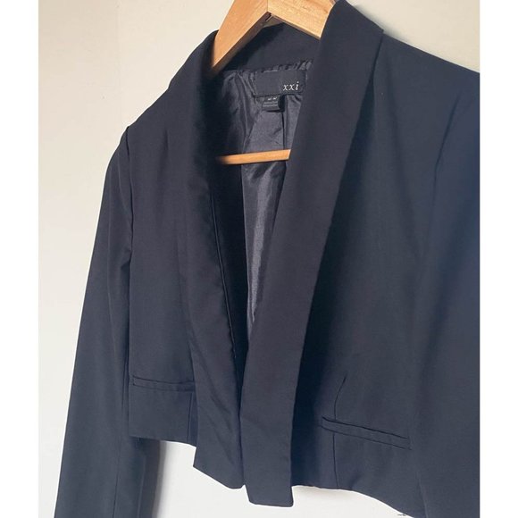 Black Bolero Blazer - Picture 1 of 8